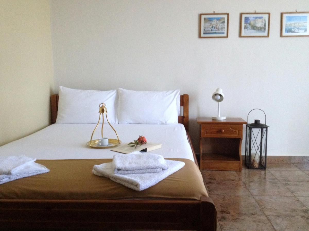 Theodorou Hotel Azolimnos Bilik gambar
