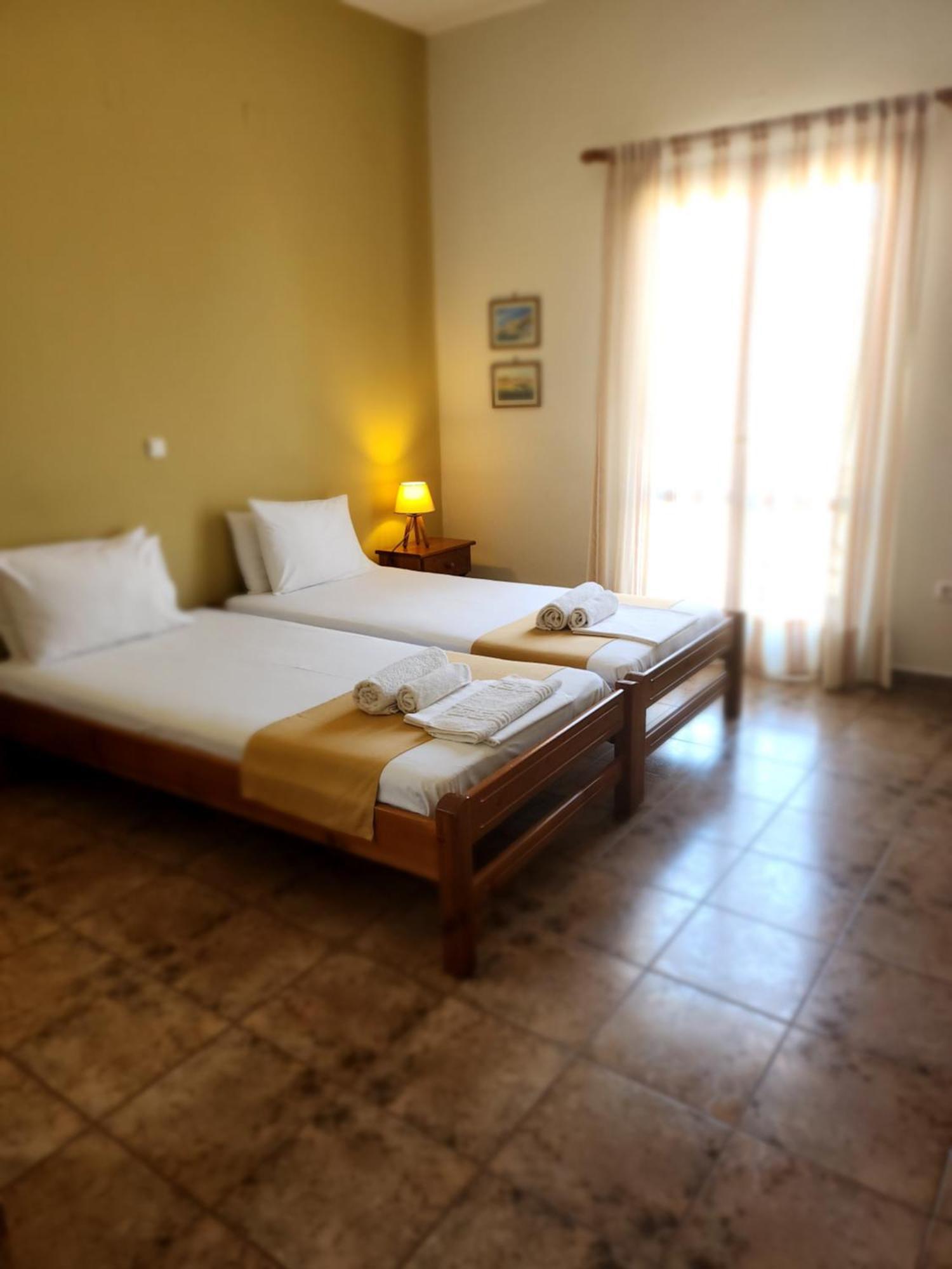 Theodorou Hotel Azolimnos Bilik gambar
